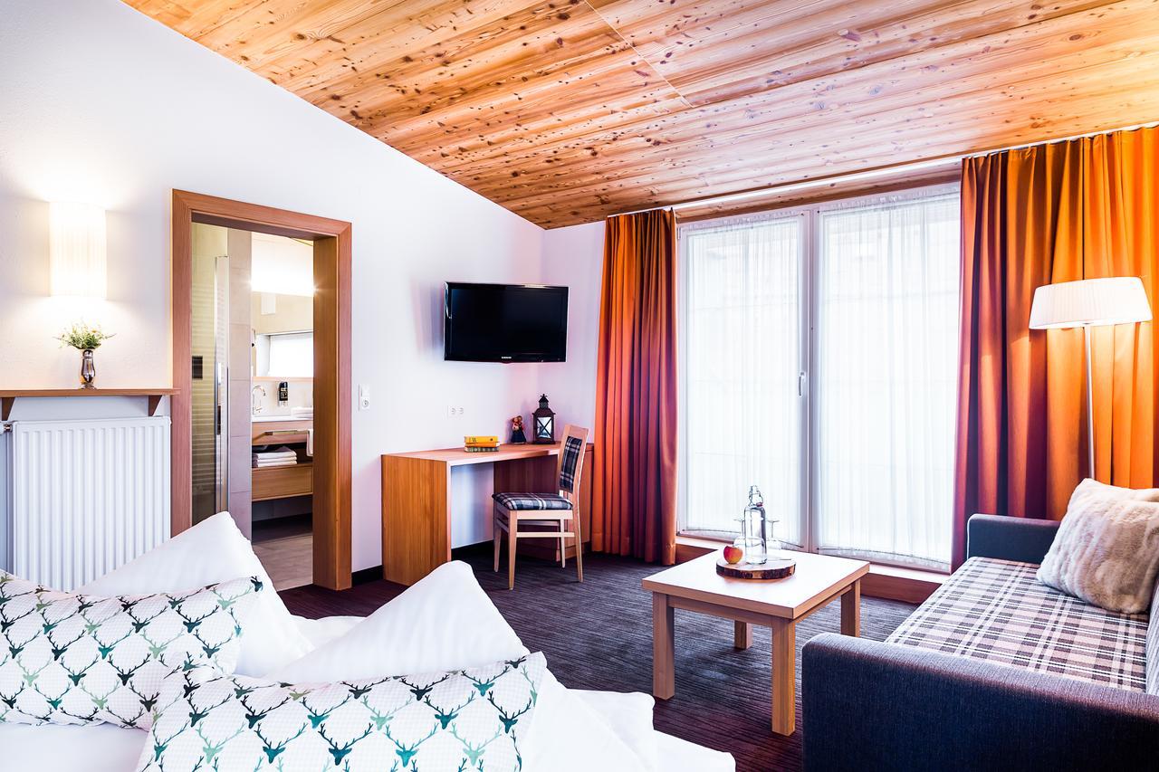 Gasthof Zum Goldenen Loewen Nauders Quarto foto